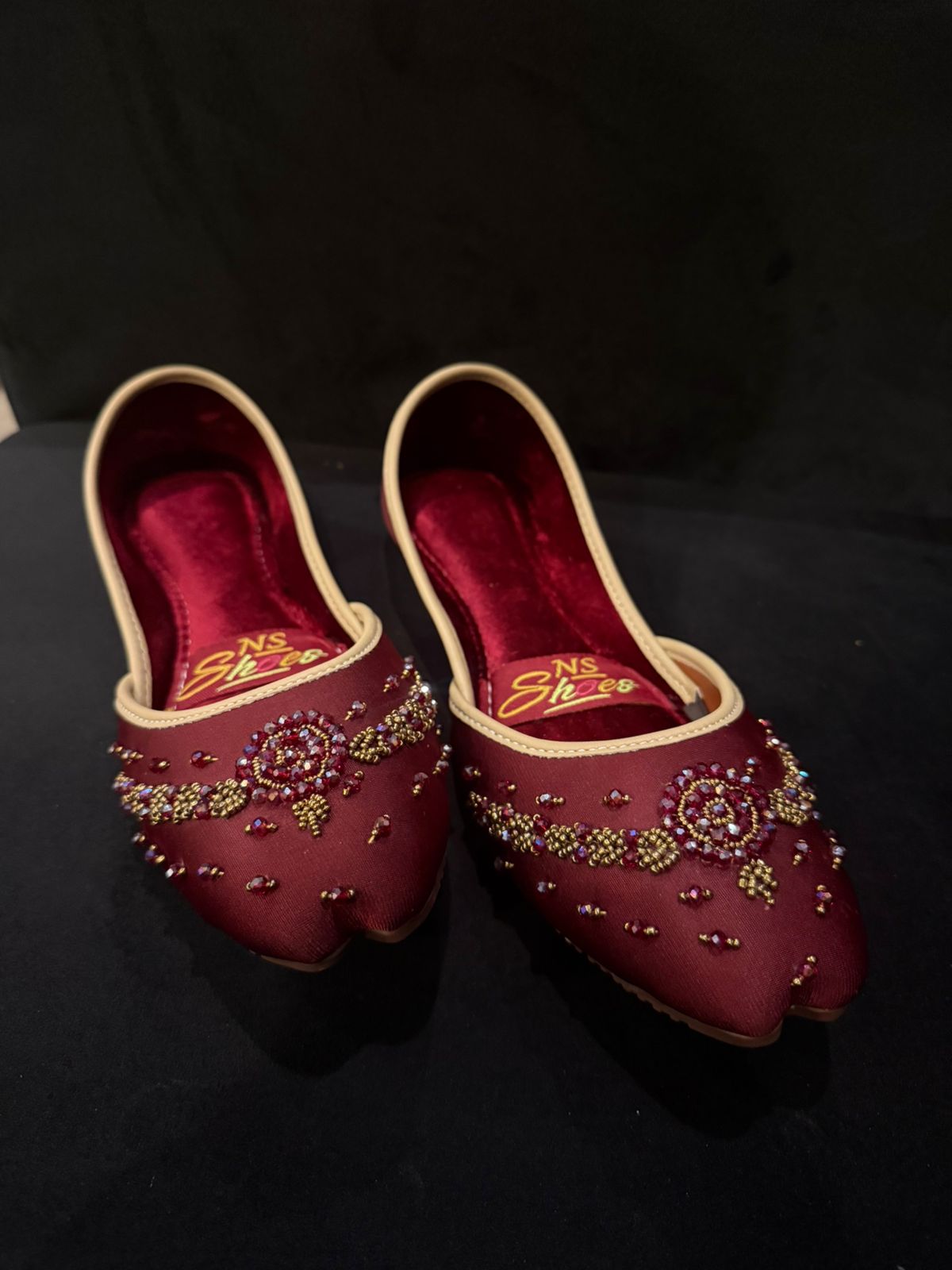 Premium Mahroon Velvet  Khsussa - Khussa for Women