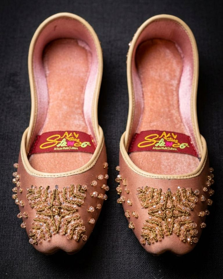 Elegant Blush Pink Hand-Embellished Khussa – Traditional Beaded Flats for Women